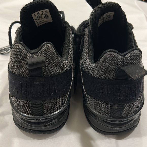 Puma black and gray fabric lace up shoes size 8 - Picture 4 of 6